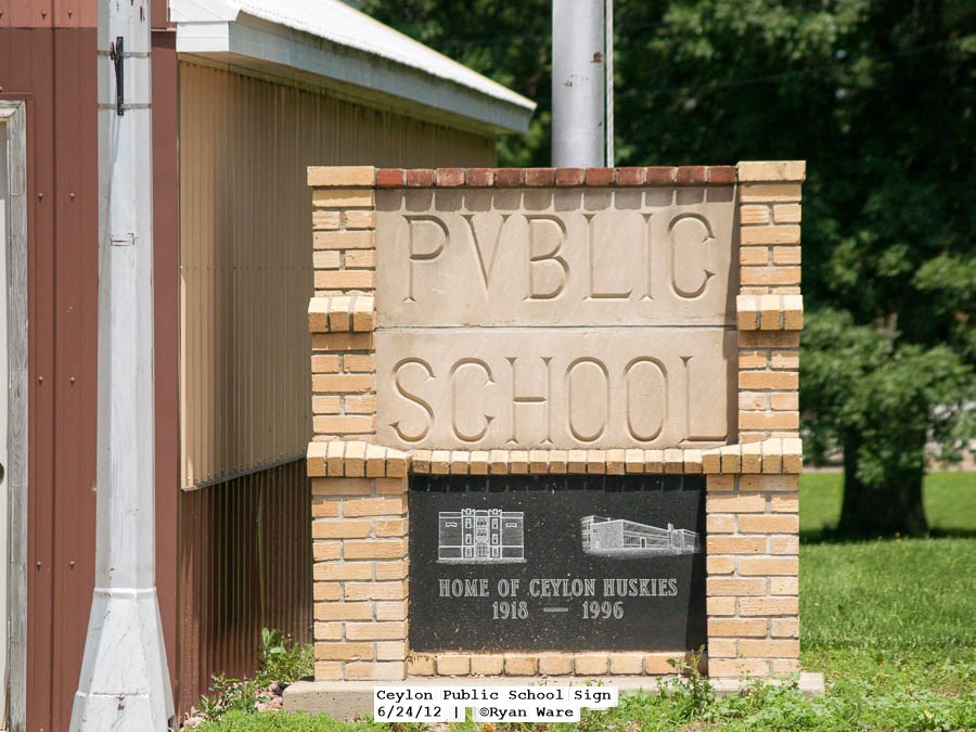 Ceylon School Sign